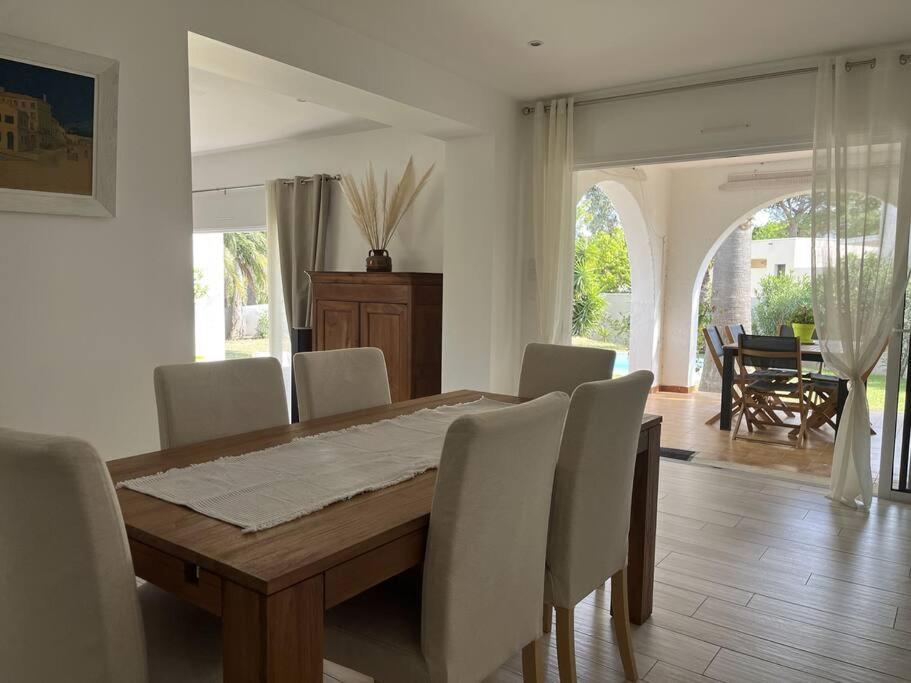 Villa Avec Magnifique Piscine Et Grand Jardin, A 2 Pas Du Golf Et De La Plage Saint-Cyprien  Exterior photo